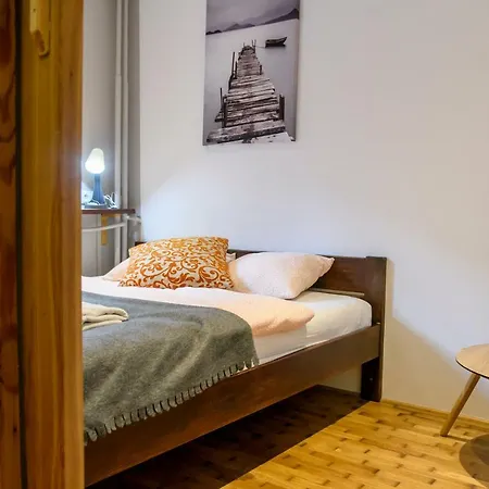 Chmielna Wood Lux Apartment Warsaw