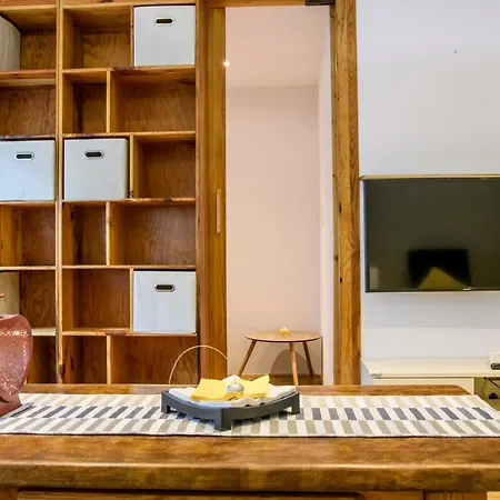 Apartment Chmielna Wood Lux *