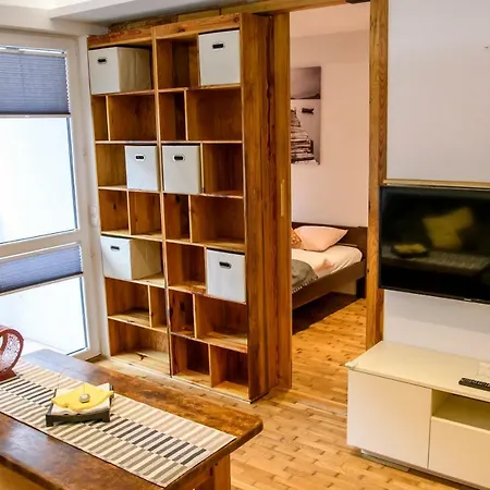 Chmielna Wood Lux Apartment Warsaw